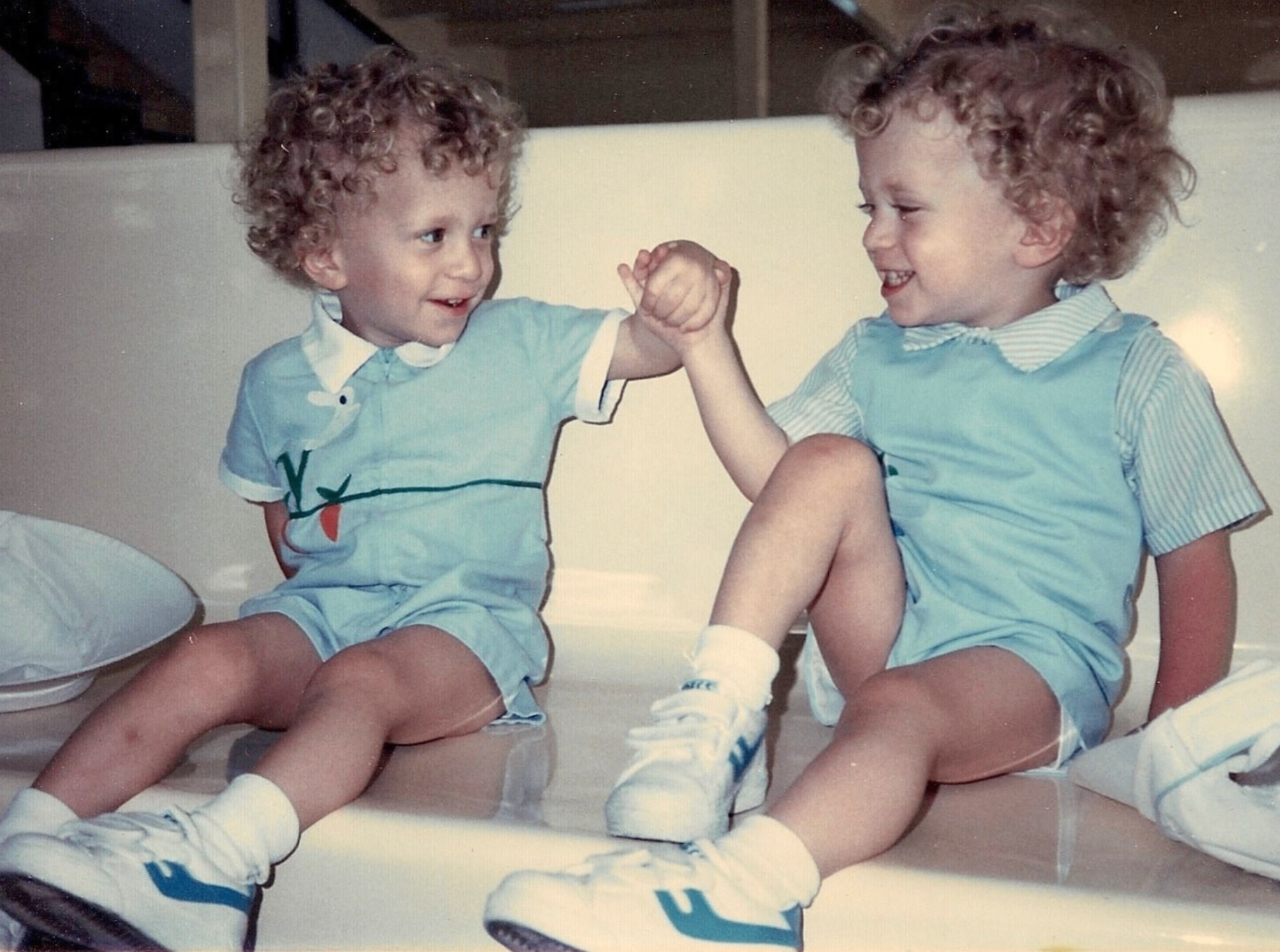 The twins behind Twin Restaurant as toddlers